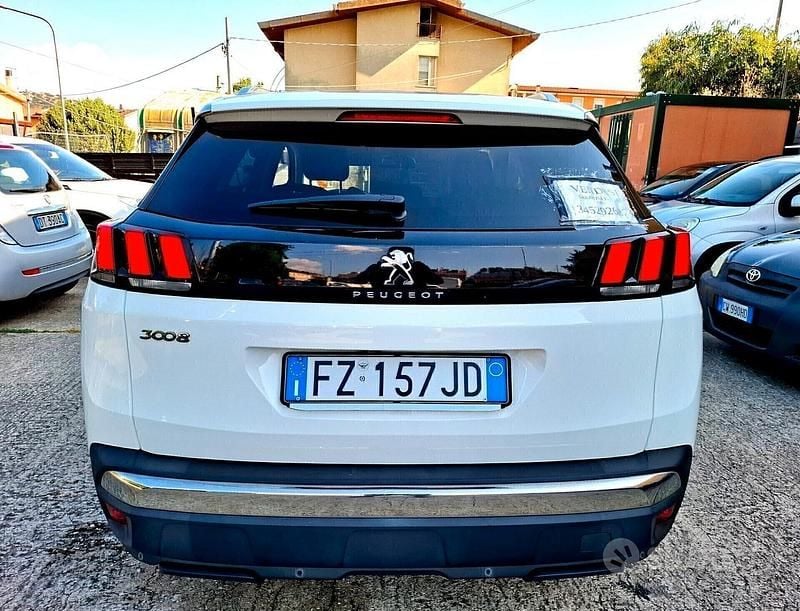 Usata Peugeot 3008 Allure 131 CV (96 kW) 2019 Bianco SUV
