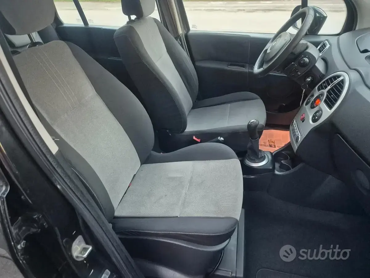 Usata Renault Modus 85 CV (62 kW) 2009 Nero Monovolume