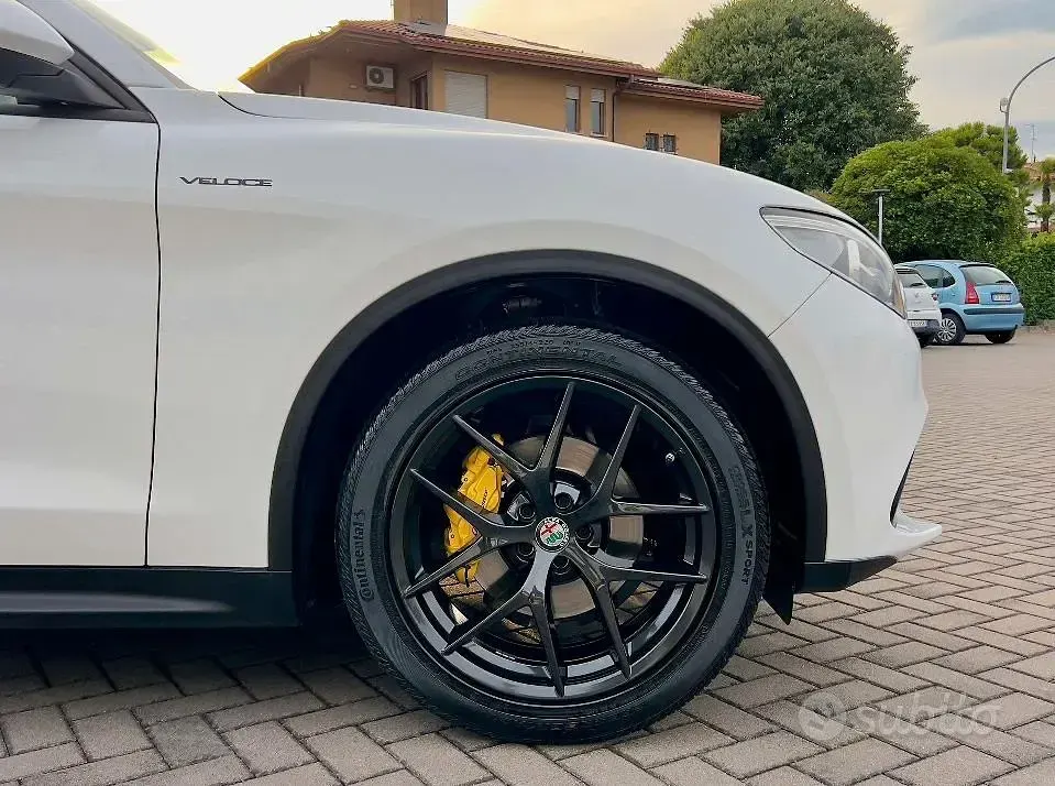 Usata Alfa Romeo Stelvio Sprint 190 CV (139 kW) 2022 Bianco SUV