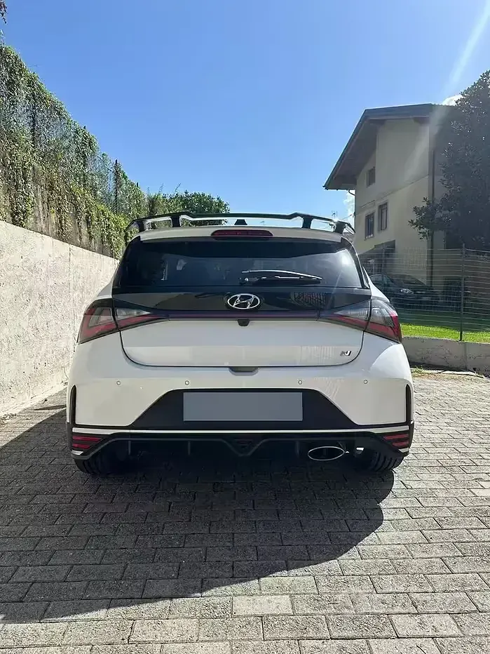 Usata Hyundai i20 204 CV (150 kW) 2024 Bianco Utilitaria