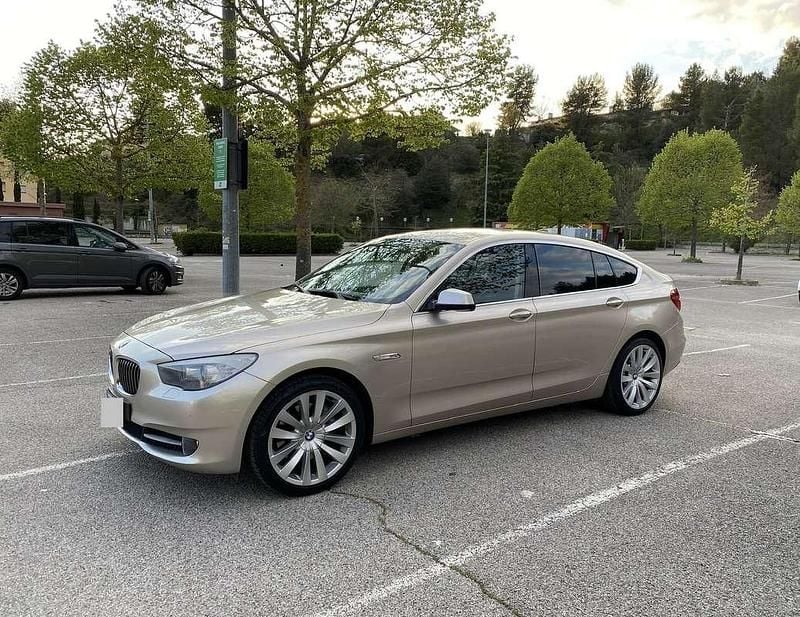 Usata BMW 530 Gran Turismo 245 CV (180 kW) 2010 Oro Berlina