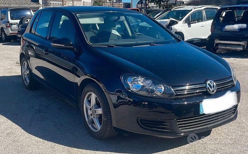 Usata VW Golf VI Comfortline 105 CV (77 kW) 2010 Nero Utilitaria
