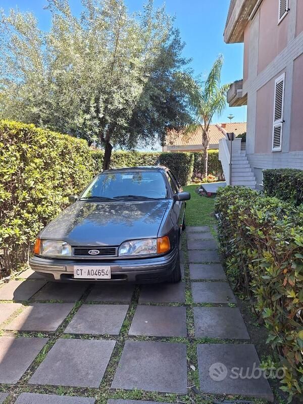 Grigio Usata 1992 Ford Sierra Ghia Tre volumi | 6000 € - Immagine 1/4