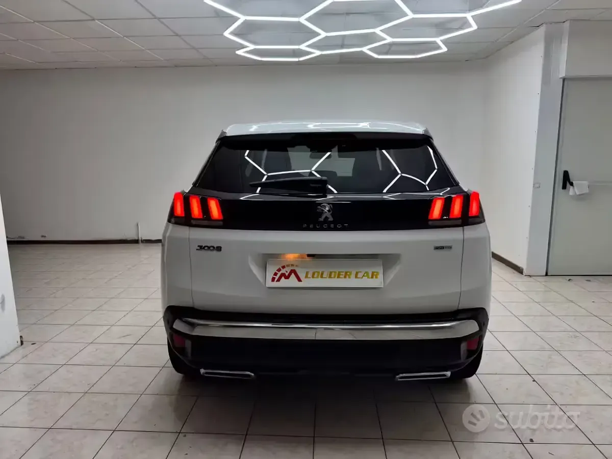 Usata Peugeot 3008 131 CV (96 kW) 2017 Bianco SUV