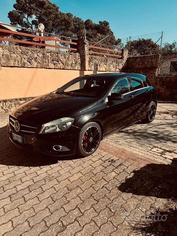 Usata Mercedes A180 109 CV (80 kW) 2013 Nero Berlina