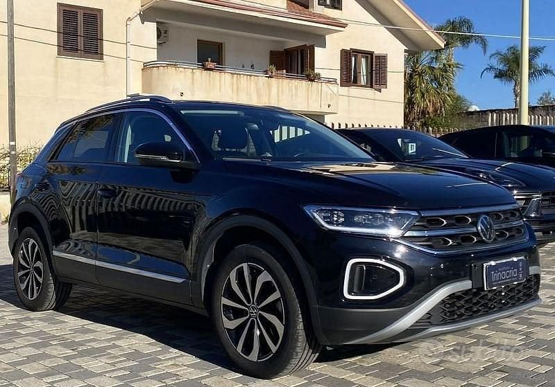 Usata VW T-Roc Style 150 CV (110 kW) 2024 Nero SUV