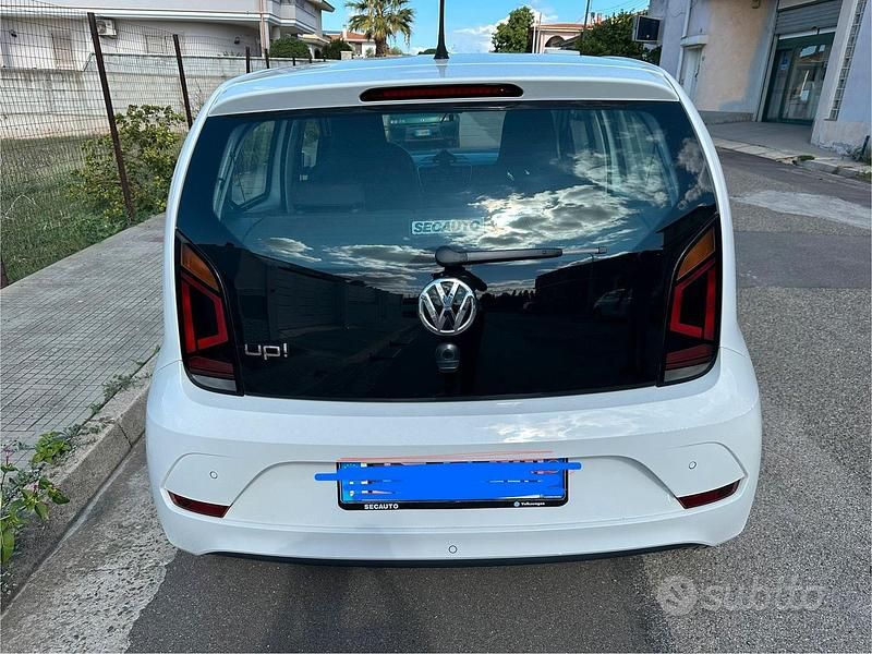 Usata VW up! 60 CV (44 kW) 2018 Bianco Utilitaria