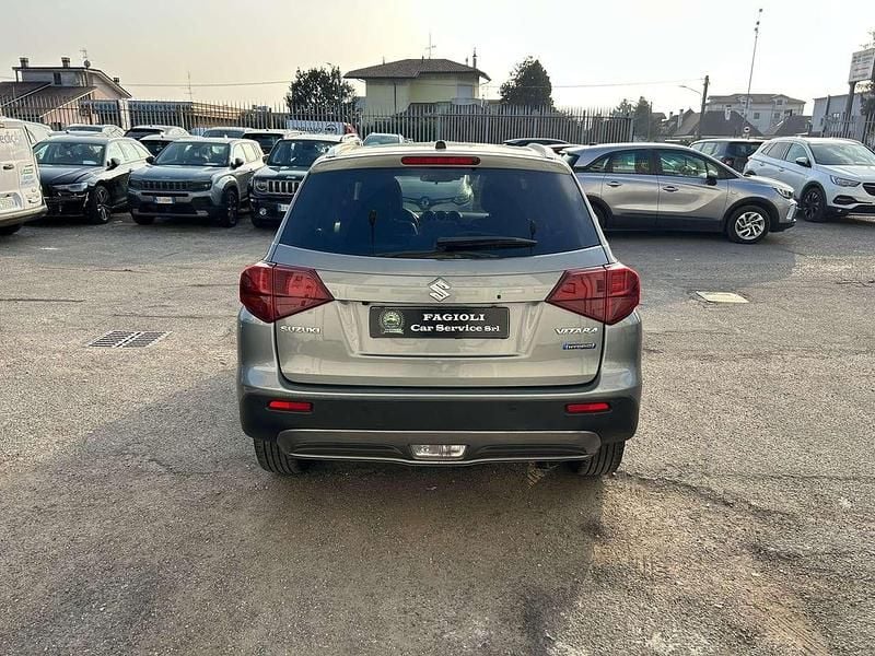 Usata Suzuki Vitara 102 CV (75 kW) 2022 Grigio metallizzato SUV