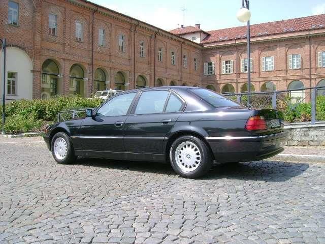 Bmw 728 e38
