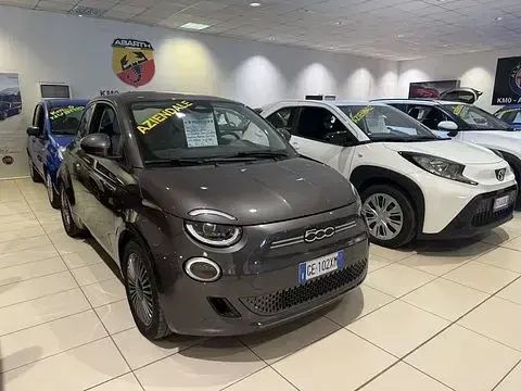 Usado Fiat 500e Icon 86 kW (118 HP) 2021 Cinzento Citadino