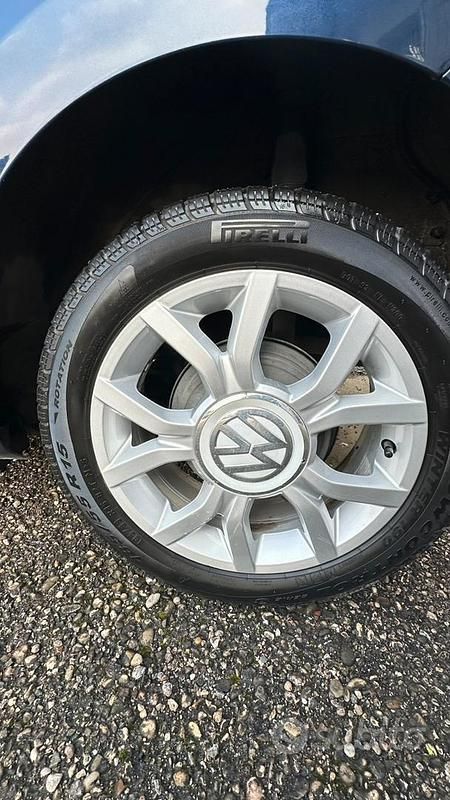 Usata VW up! 2014 Blu Utilitaria