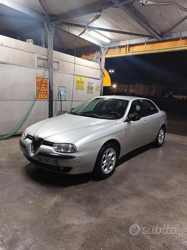 Usata Alfa Romeo 156 105 CV (77 kW) 1998 Grigio Berlina