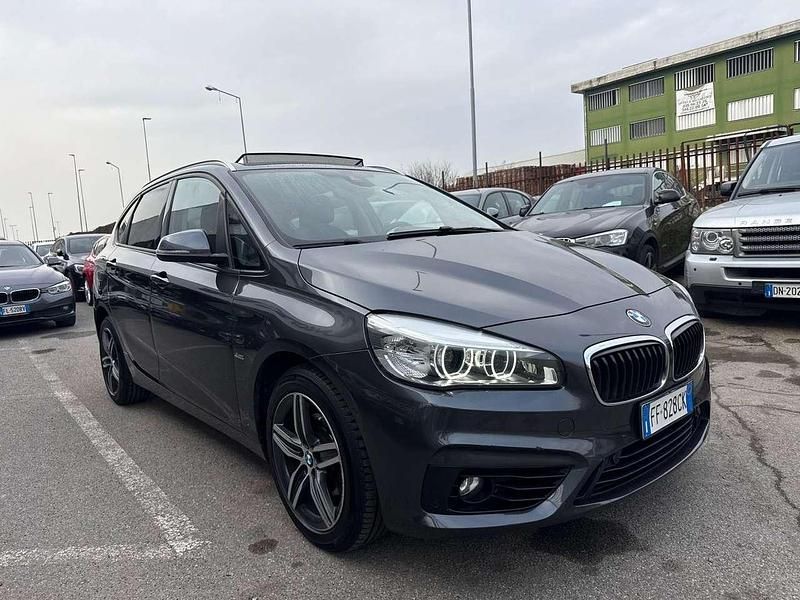 Usata BMW 218 Active Tourer Sport Line 150 CV (110 kW) 2016 Grigio Monovolume