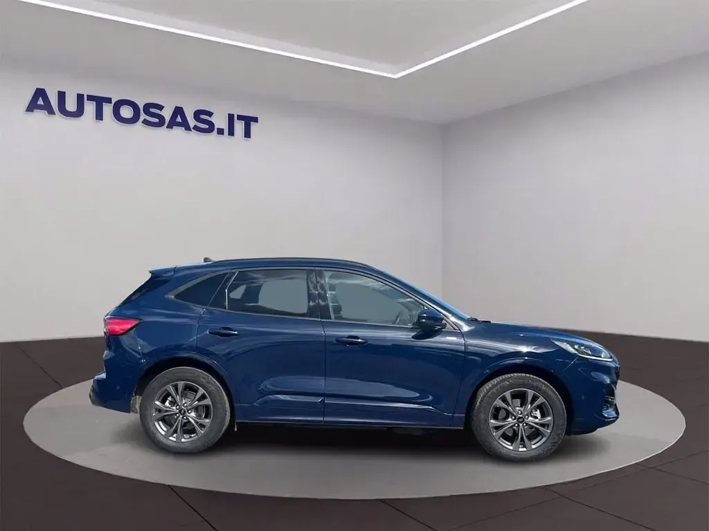 Usata Ford Kuga ST-Line 225 CV (165 kW) 2023 Blu pastello SUV