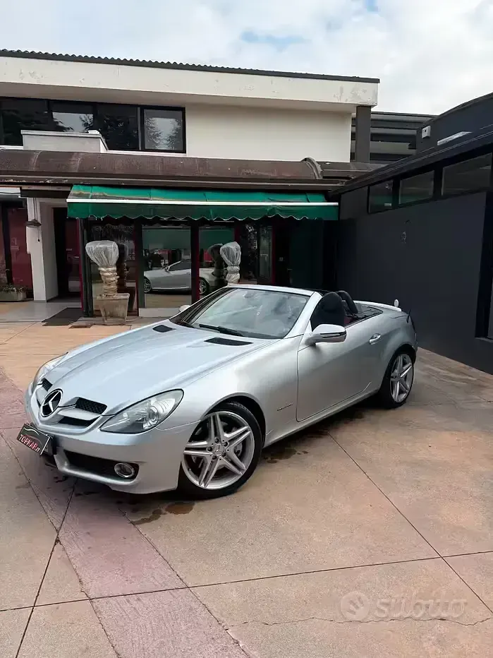 Usata Mercedes SLK200 184 CV (135 kW) 2012 Grigio Cabrio