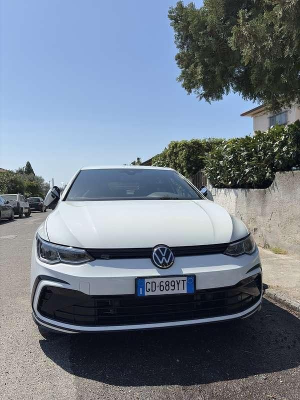 Usata VW Golf VIII R-line 150 CV (110 kW) 2021 Berlina