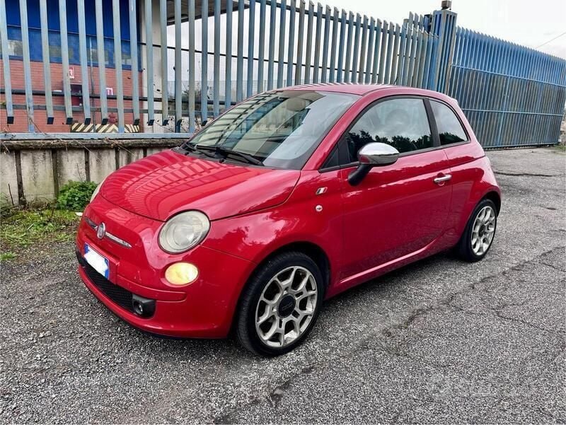 Usata Fiat 500 75 CV (55 kW) 2009 Rosso Utilitaria