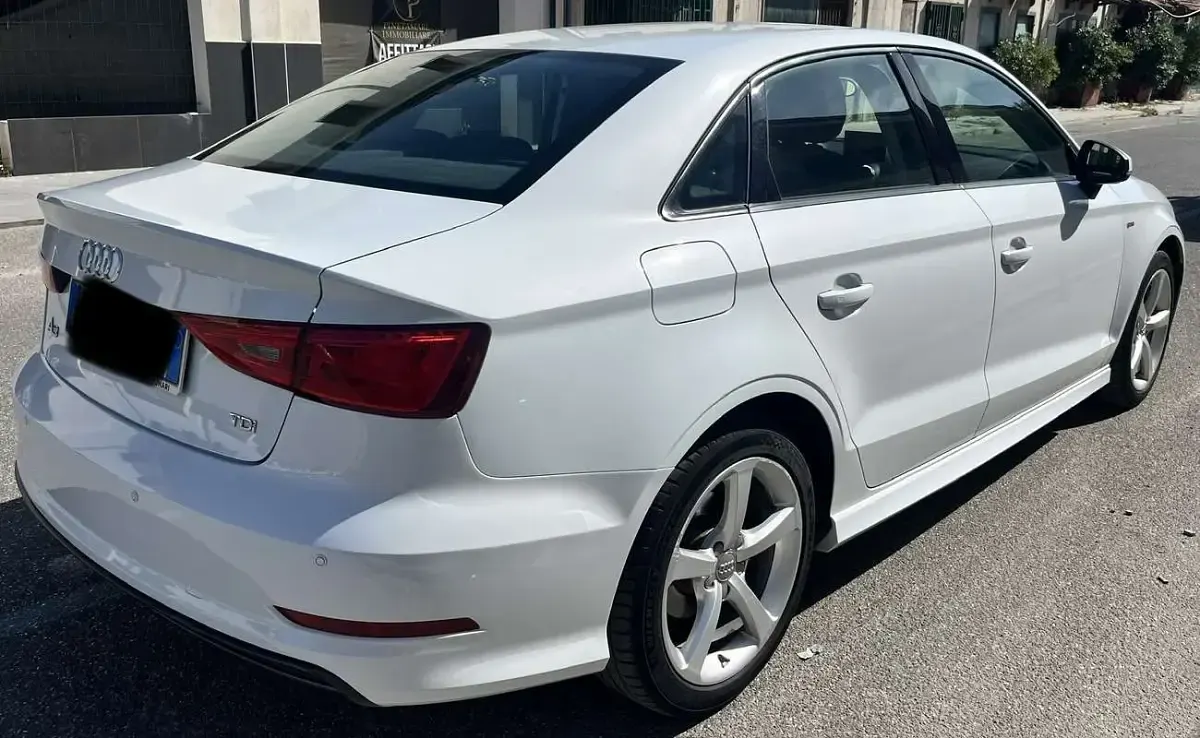 Usata Audi A3 Attraction 150 CV (110 kW) 2015 Bianco Berlina