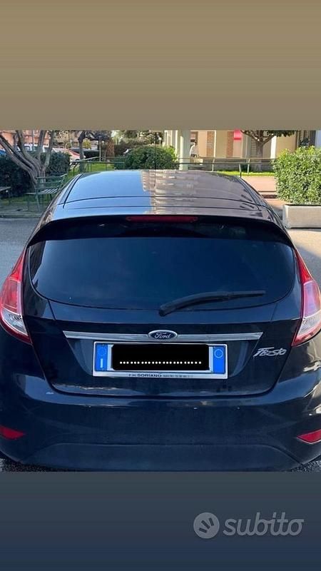Usata Ford Fiesta Titanium 92 CV (67 kW) 2015 Nero Utilitaria
