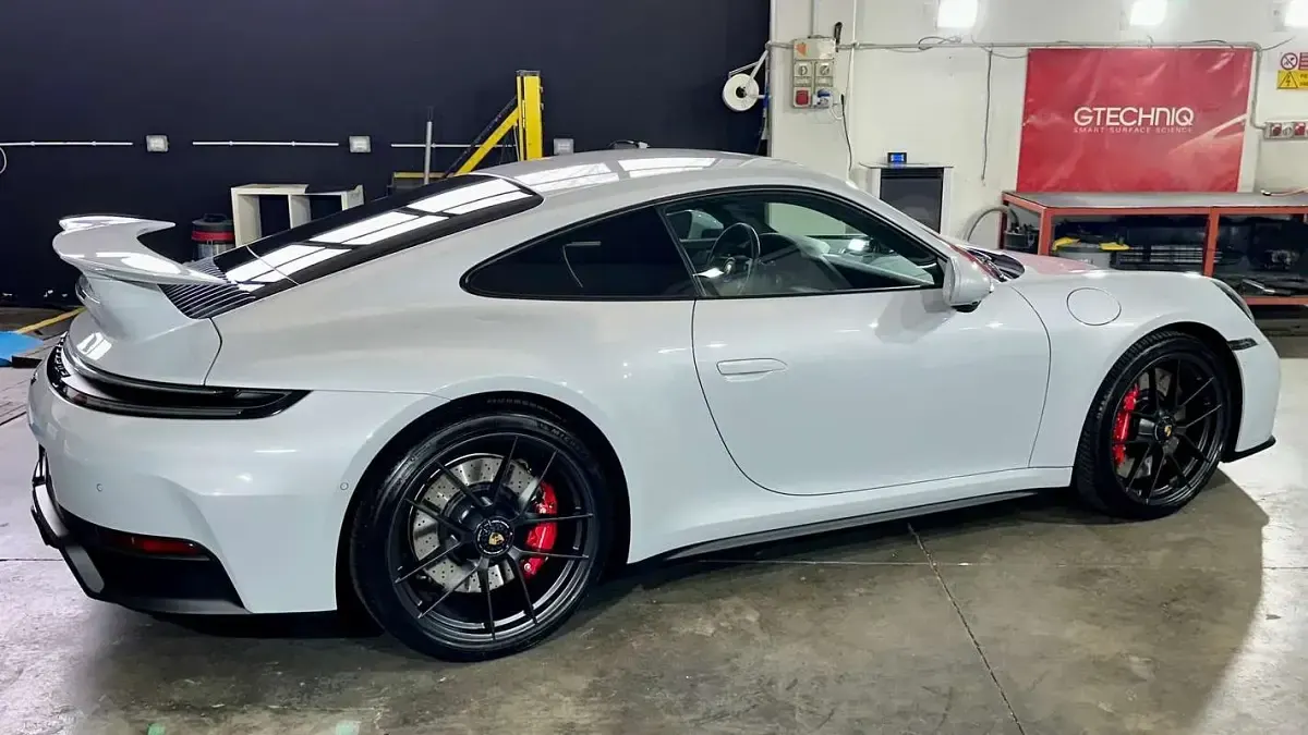 Usata Porsche 992 541 CV (397 kW) 2025 Grigio Coupé