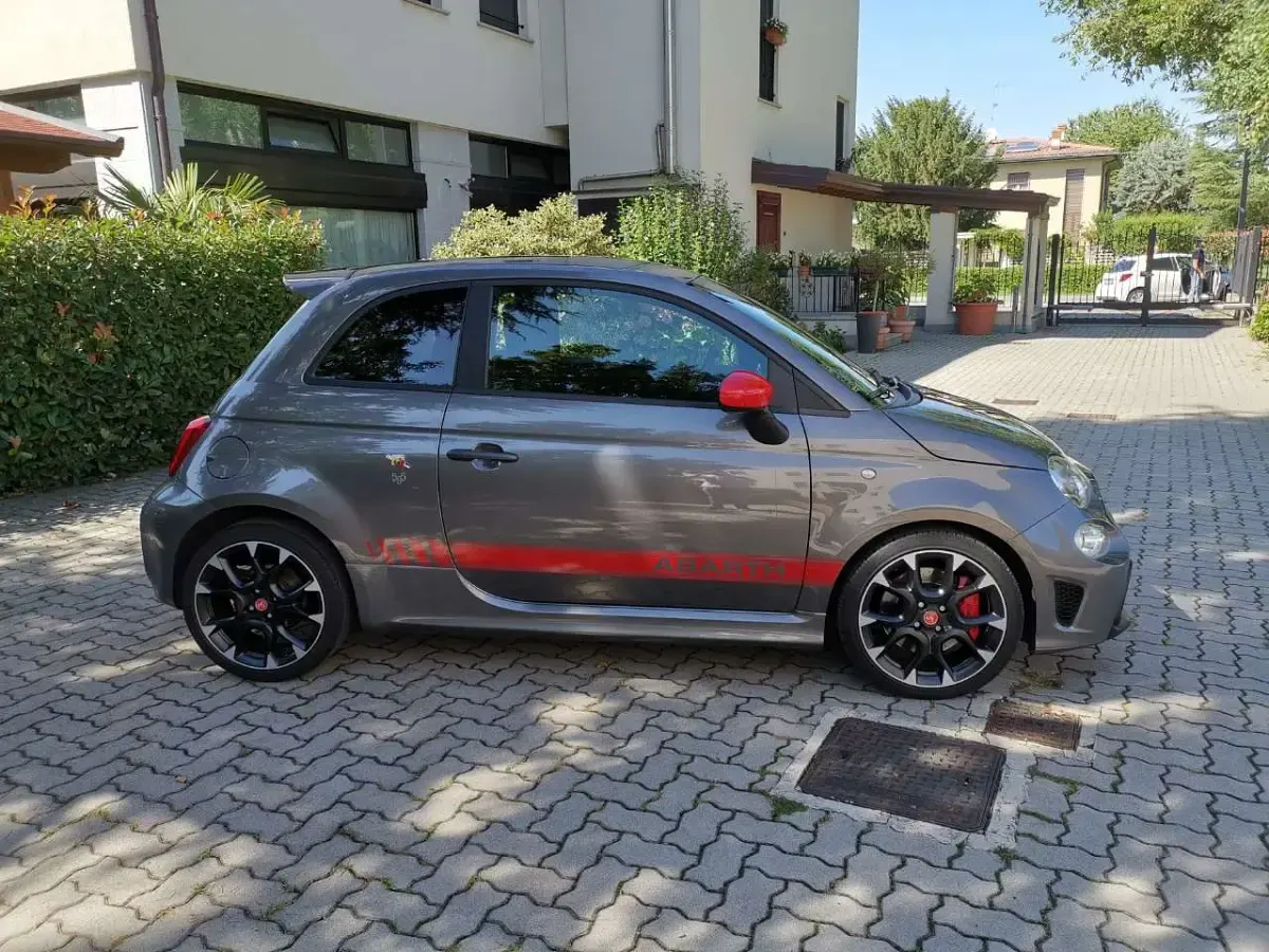 Usata Abarth 595 Competizione 179 CV (131 kW) 2018 Grigio record Berlina