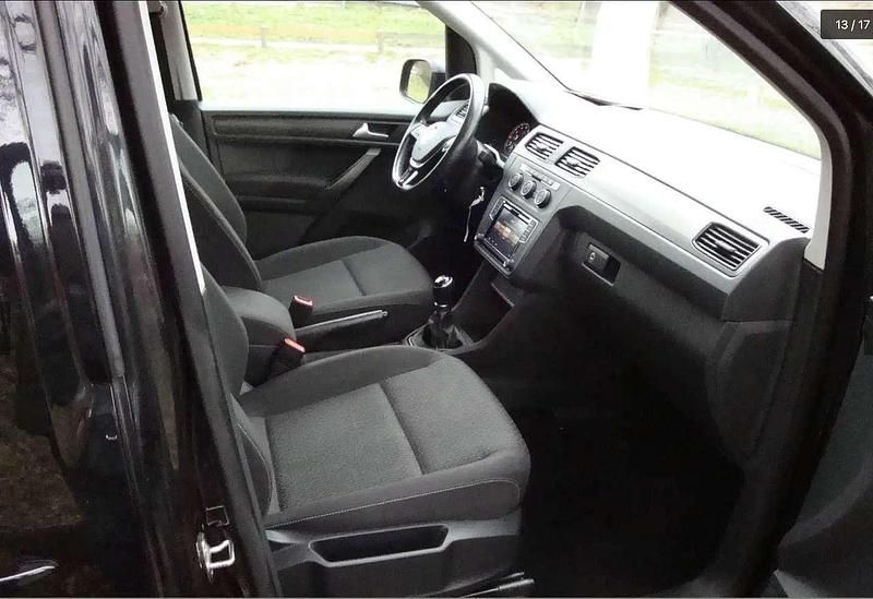 Usata VW Caddy 131 CV (96 kW) 2020 Nero Monovolume