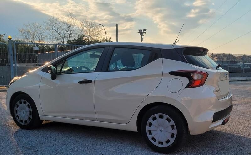 Usata Nissan Micra 87 CV (63 kW) 2019 Oro Utilitaria