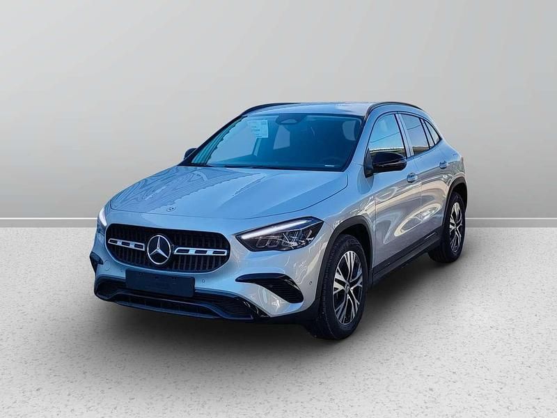 Argento hightech Nuova 2026 Mercedes GLA200 SUV | 42.000 € (Super prezzo) - Immagine 1/4