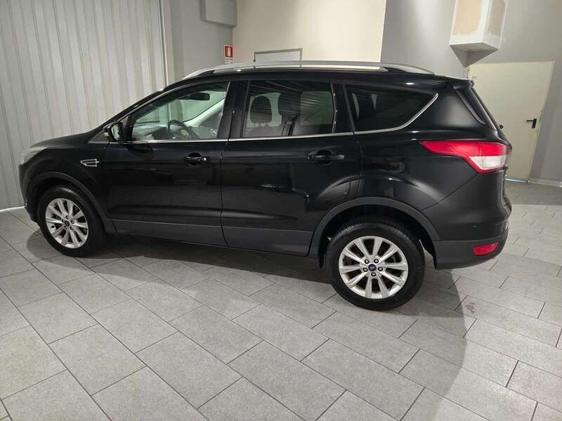 Usata Ford Kuga Titanium 150 CV (110 kW) 2016 Nero SUV