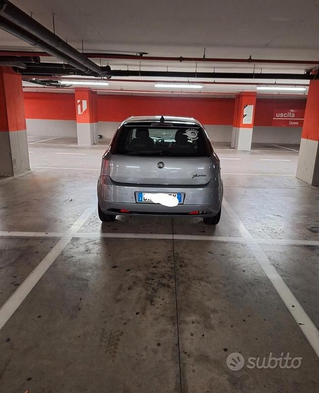 Usata Fiat Grande Punto 75 CV (55 kW) 2009 Grigio Utilitaria