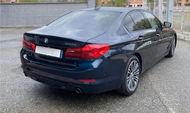 Usata BMW 520 Sport Line 195 CV (143 kW) 2019 Blu Berlina