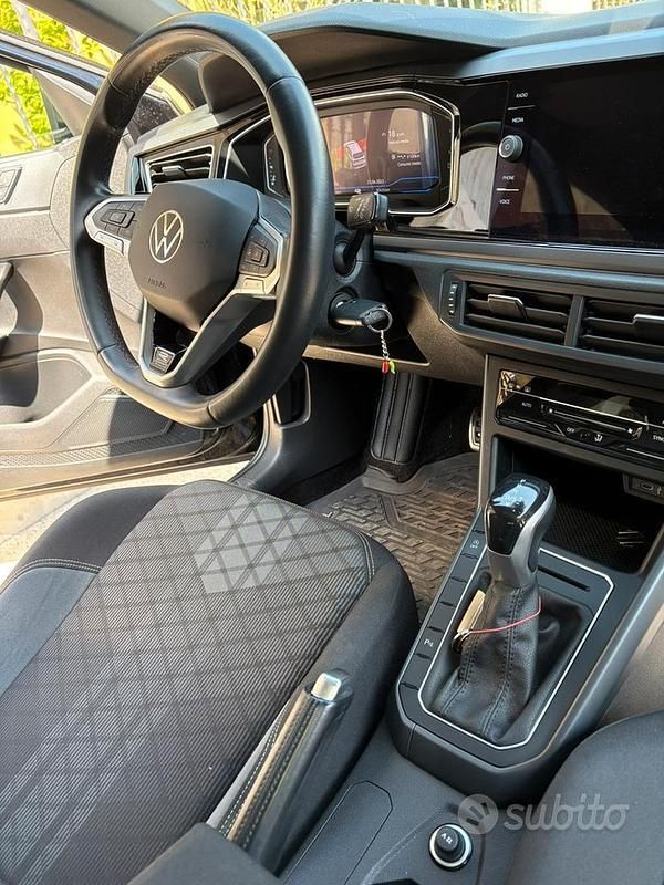 Nero Usata 2023 VW Taigo R-line SUV | 23.500 € (Buon prezzo) - Immagine 1/4