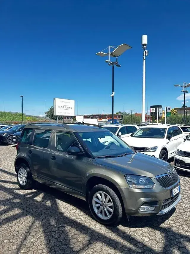 Usata Skoda 110 R Ambition 110 CV (80 kW) 2015 Verde Berlina