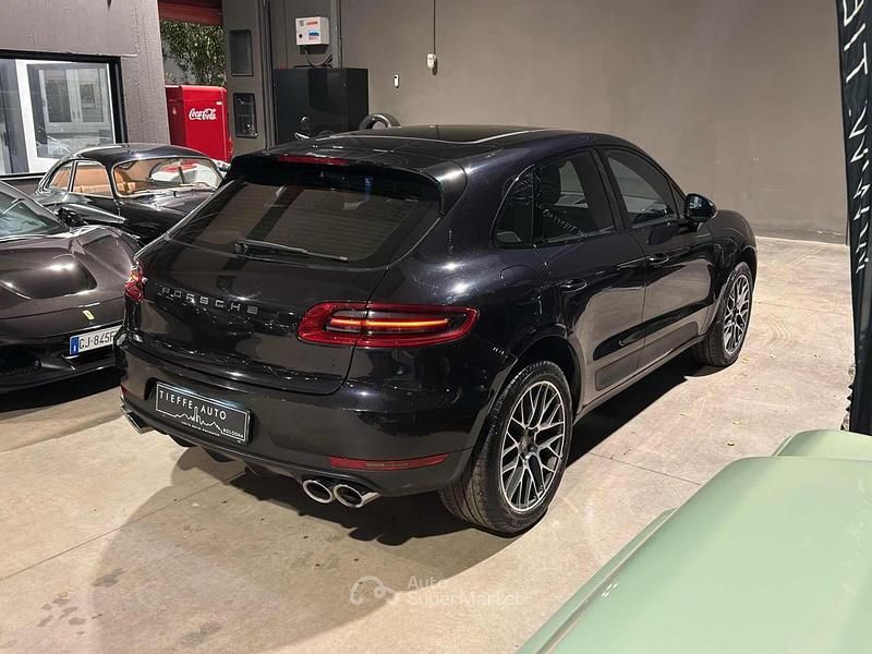 Usata Porsche Macan 250 CV (183 kW) 2017 Nero metallizzato SUV