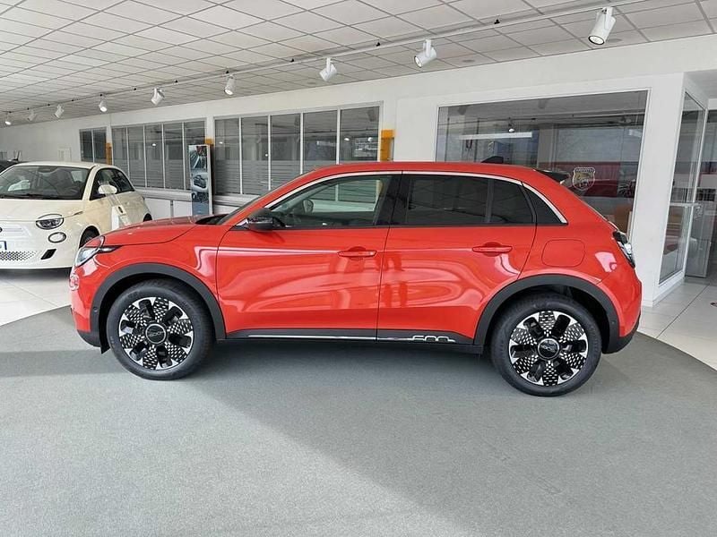 Usata Fiat 600E La Prima 114 kW (156 CV) 2024 Arancione SUV