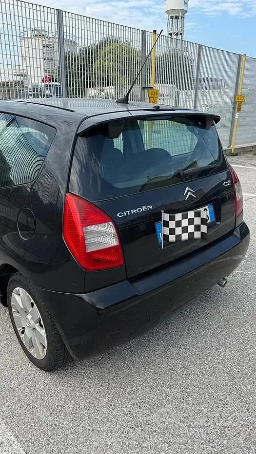 Usata Citroën C2 VTR Sport 73 CV (53 kW) 2005 Nero Utilitaria