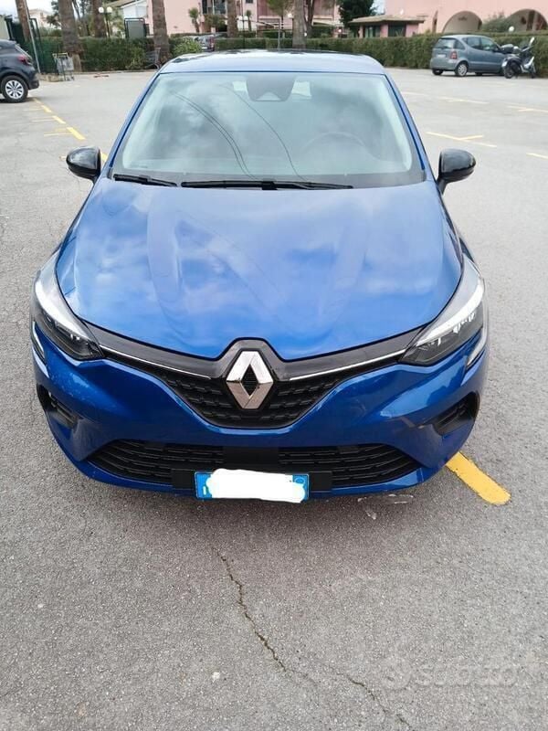 Usata 2022 Renault Clio V Due volumi | 12.800 € (Buon prezzo) - Immagine 1/4