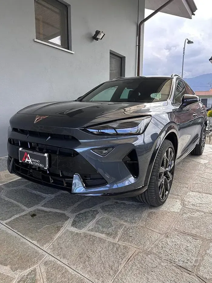 Usata Cupra Formentor 150 CV (110 kW) 2025 Grigio SUV