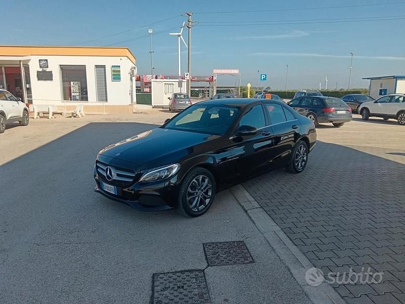 Nero Usata 2015 Mercedes C200 Tre volumi | 12.000 € (Buon prezzo) - Immagine 1/4