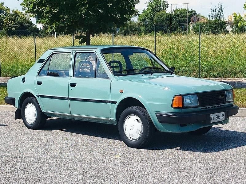 Verde Usata 1986 Skoda 100 Berlina | 9900 € - Immagine 1/4