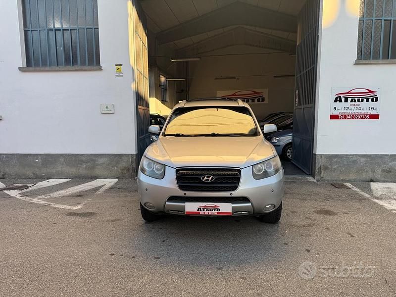 Usata Hyundai Santa Fe Dynamiq 155 CV (114 kW) 2007 Grigio SUV