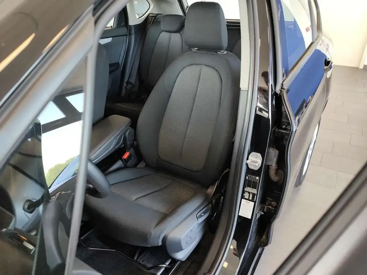 Usata BMW 218 Active Tourer 136 CV (100 kW) 2021 Nero Monovolume