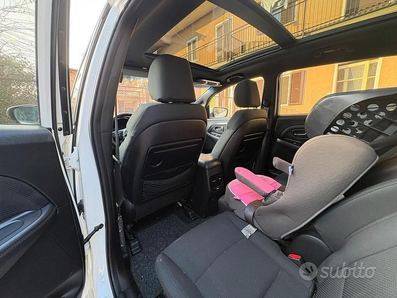 Usata Kia Carens 136 CV (100 kW) 2013 Bianco Monovolume