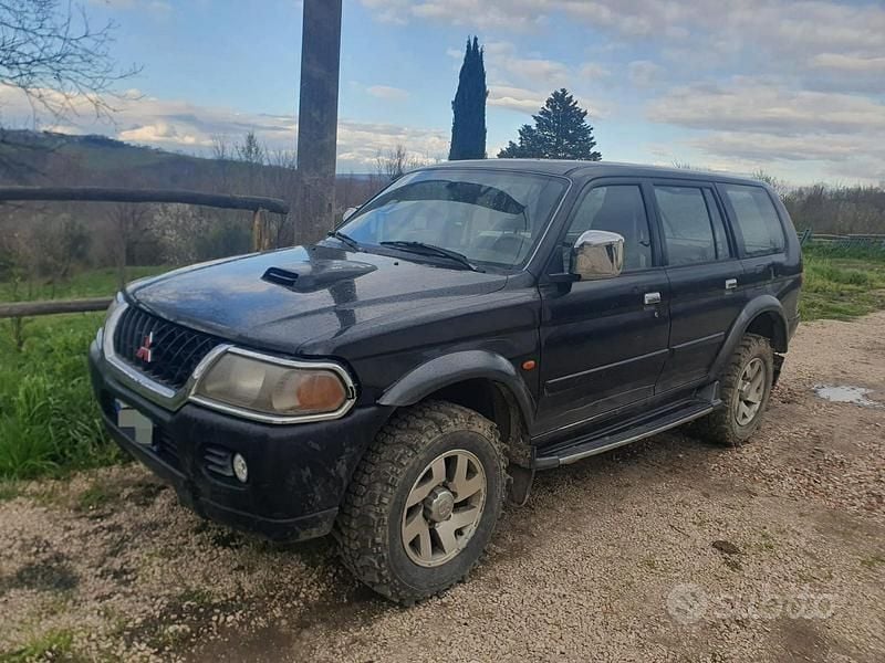 Usata Mitsubishi Pajero Sport 100 CV (73 kW) 2000 Nero SUV