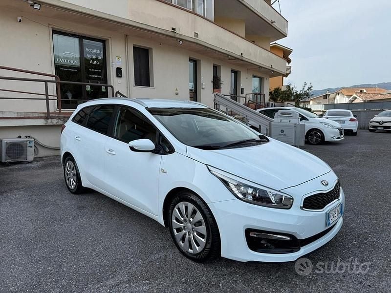 Usata Kia Ceed Sportswagon Active 110 CV (80 kW) 2016 Bianco Station wagon