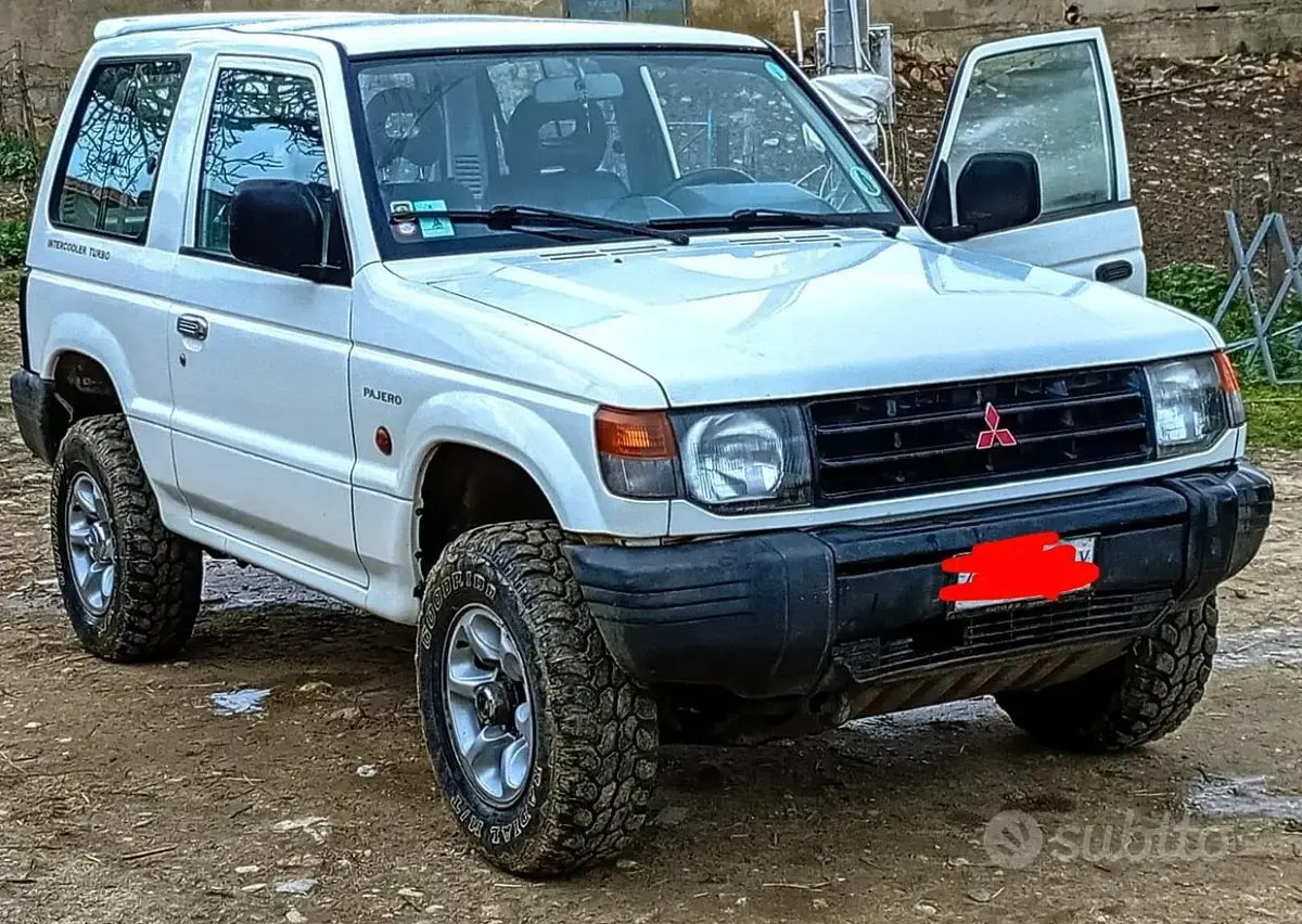 Usata Mitsubishi Pajero 100 CV (73 kW) 1997 Bianco SUV