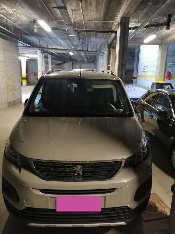 Grigio Usata 2022 Peugeot Rifter Allure Monovolume | 21.900 € (Buon prezzo) - Immagine 1/4