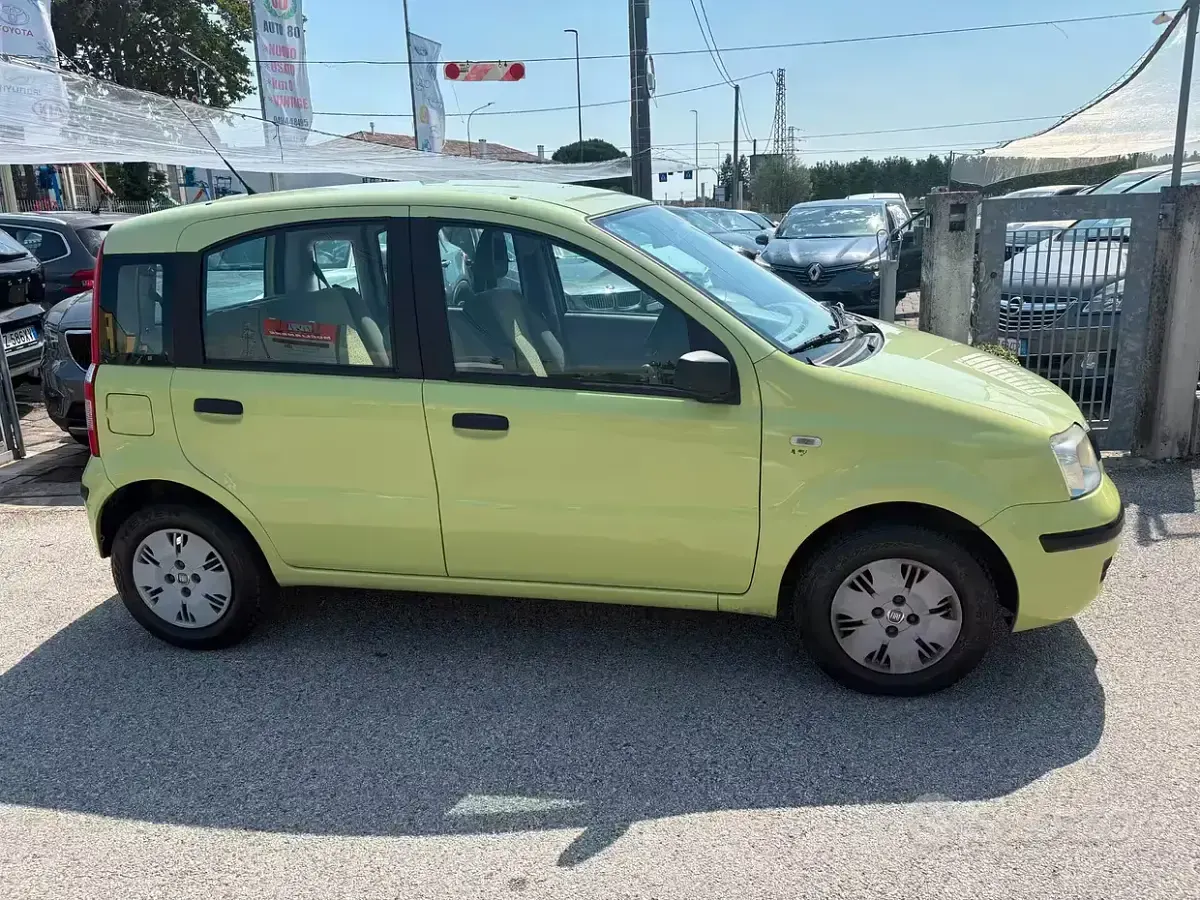 Usata Fiat Panda Active 54 CV (39 kW) 2004 Verde Utilitaria