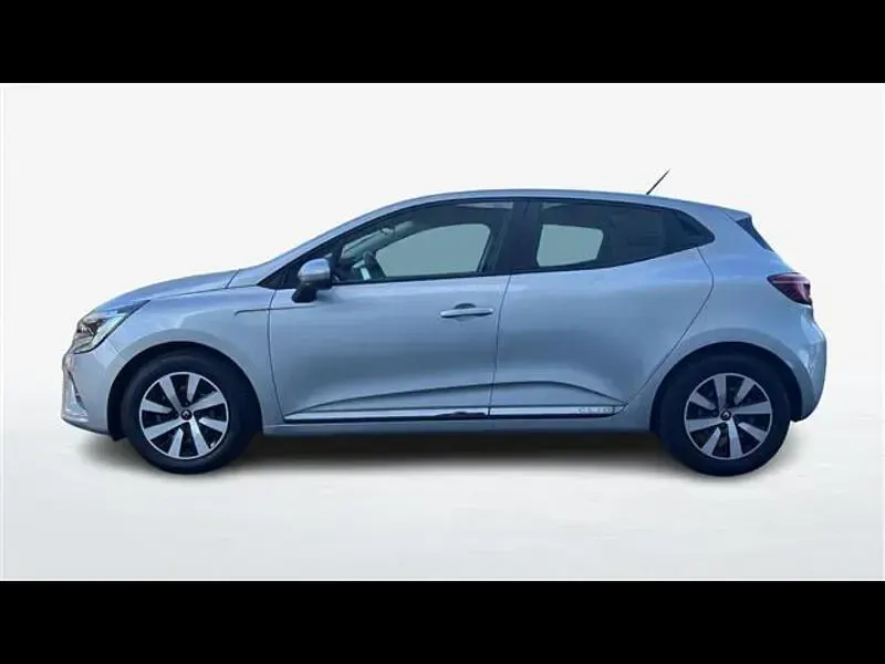 Usata Renault Clio Zen 140 CV (102 kW) 2021 Grigio chiaro Utilitaria
