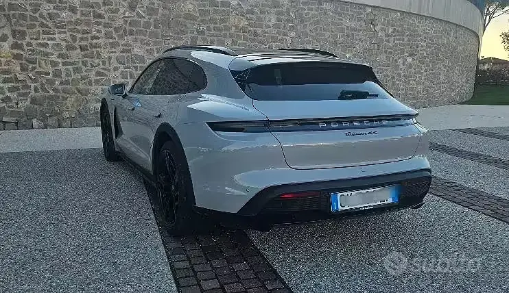 Occasion Porsche Taycan Cross Turismo 113 kW (154 PK) 2022 Grijs Stationwagen